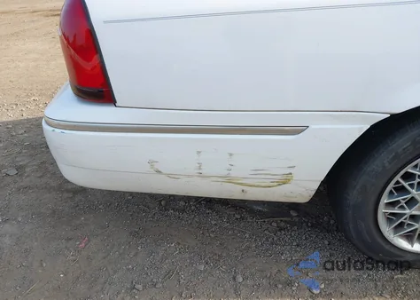 2002 Mercury Grand Marquis Gs z USA, uszkodzony, nr VIN 2MEFM74W12X630926